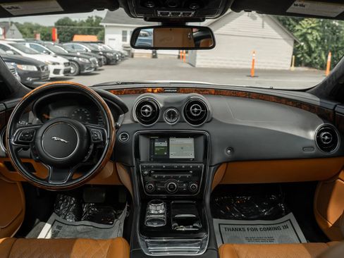Used 2017 Jaguar XJ L Portfolio AWD/4WD image 19