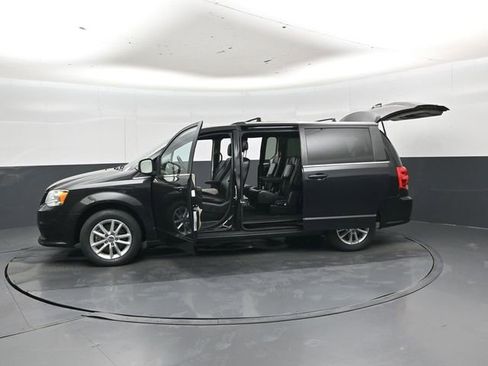 Used 2019 Dodge Grand Caravan SXT FWD image 49