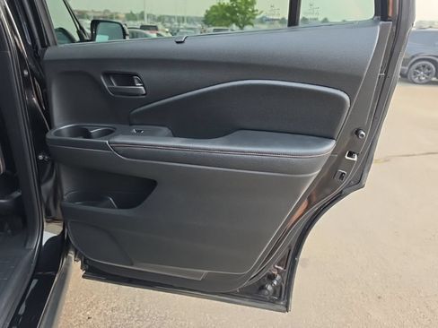 Certified 2023 Honda Passport TrailSport image 32
