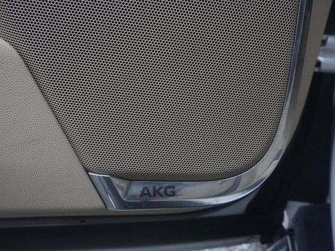 Used 2021 Cadillac Escalade ESV Premium Luxury image 56