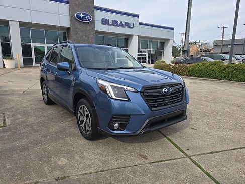 Used 2022 Subaru Forester Premium AWD/4WD image 37