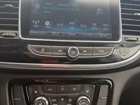 Used 2019 Buick Encore Essence AWD/4WD image 23