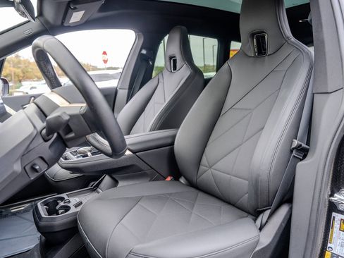 Used 2025 BMW iX xDrive50 image 19