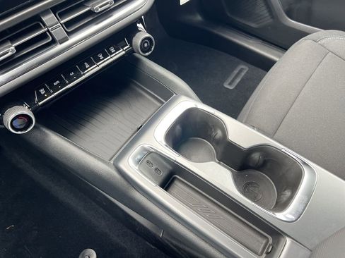 New 2026 Chevrolet Equinox EV LT image 7