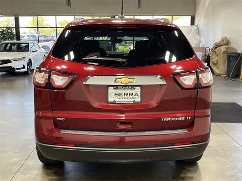 Used 2016 Chevrolet Traverse LT w/ Style and Technology Package image 5