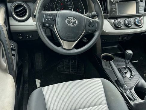 Used 2013 Toyota RAV4 LE image 5