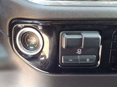 Certified 2024 GMC Sierra 1500 Elevation w/ LPO, Elevation Black Package image 19