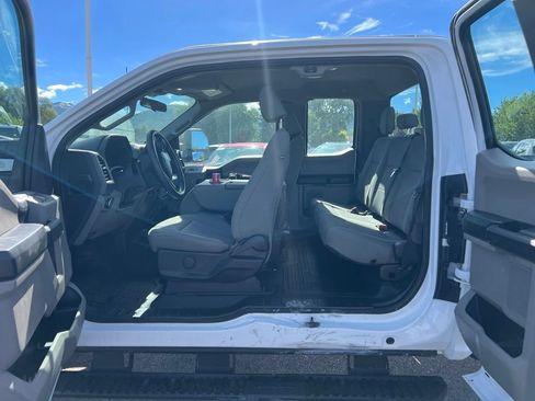 Used 2022 Ford F250 XL w/ Power Equipment Group AWD/4WD image 18