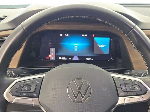 Used 2024 Volkswagen Atlas SE AWD/4WD image 37