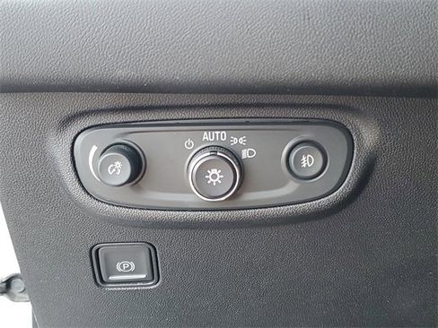 Used 2019 GMC Terrain SLT w/ Preferred Package image 20