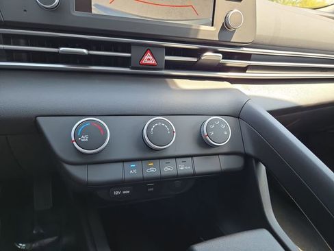 New 2026 Hyundai Elantra SE FWD image 12