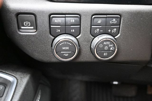 Used 2023 Chevrolet Silverado 1500 LTZ w/ LTZ Convenience Package II AWD/4WD image 12