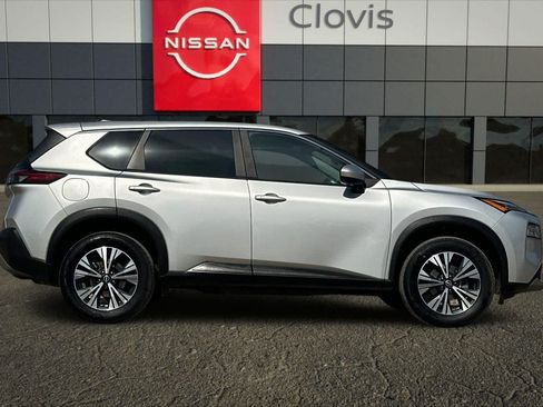 Used 2023 Nissan Rogue SV AWD/4WD image 9