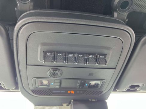 Used 2023 Ford Bronco 2-Door AWD/4WD image 34