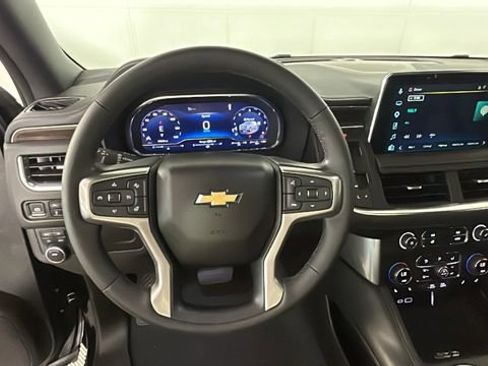 Used 2023 Chevrolet Suburban LT w/ LT Signature Plus Package AWD/4WD image 15