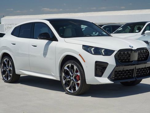 New 2026 BMW X2 xDrive28i w/ Technology Package AWD/4WD image 3