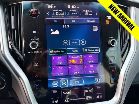 Used 2022 Subaru Outback Premium image 9