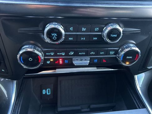 Used 2022 Ford F150 Lariat w/ Equipment Group 502A High image 23