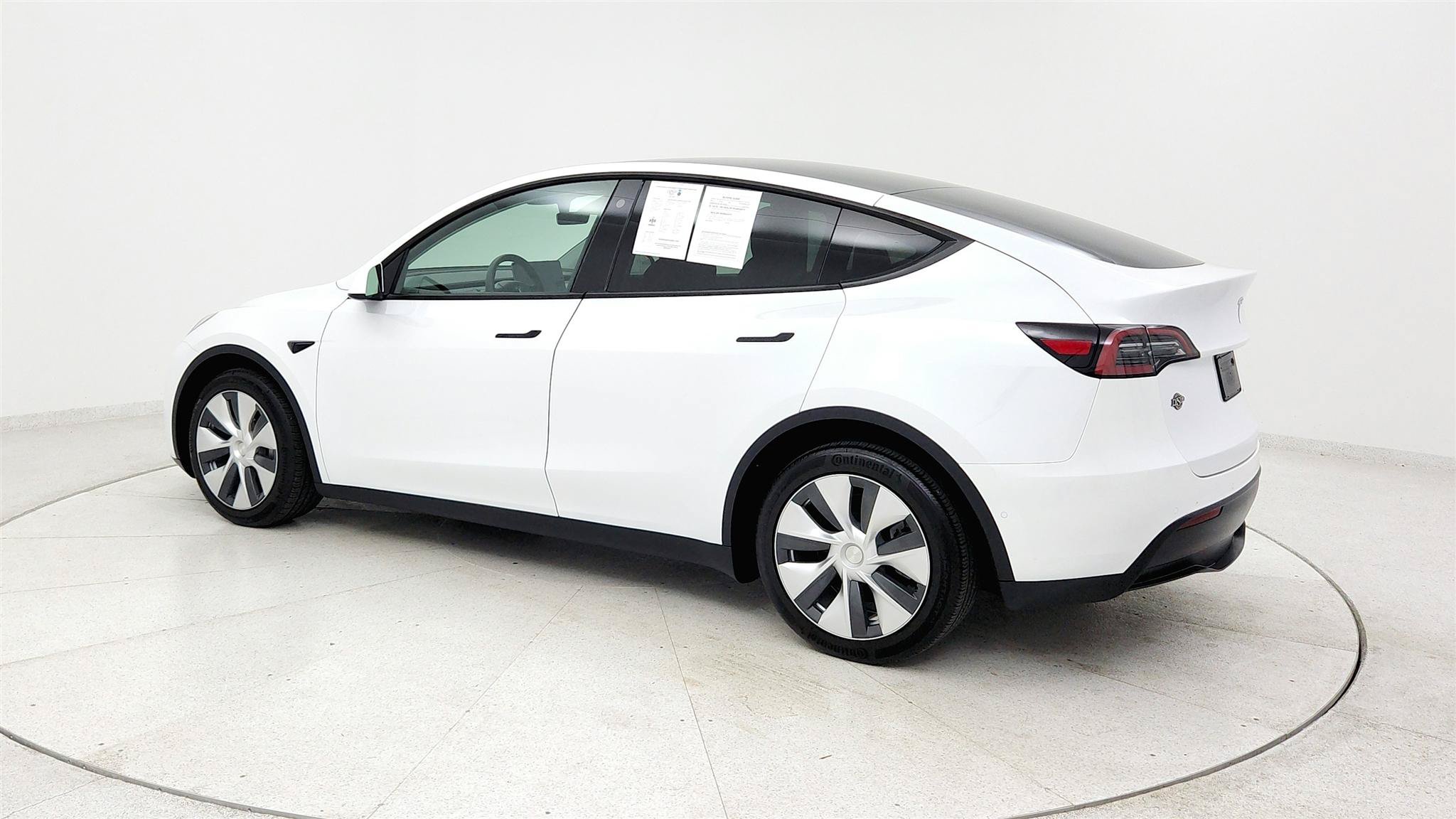 Used 2022 Tesla Model Y Long Range AWD/4WD image 3