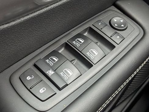New 2026 Chrysler Voyager LX FWD image 24