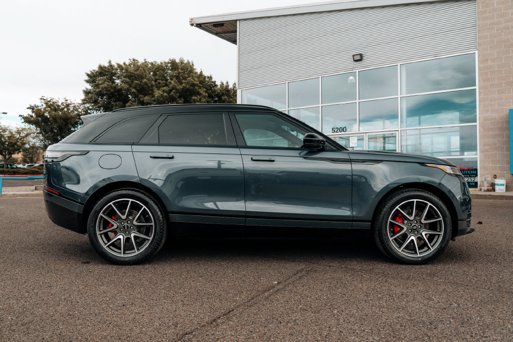 Used 2025 Land Rover Range Rover Velar Dynamic SE AWD/4WD image 8