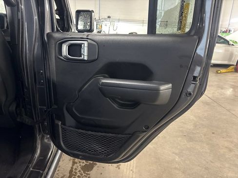 Used 2024 Jeep Wrangler Unlimited Rubicon 4xe AWD/4WD image 19