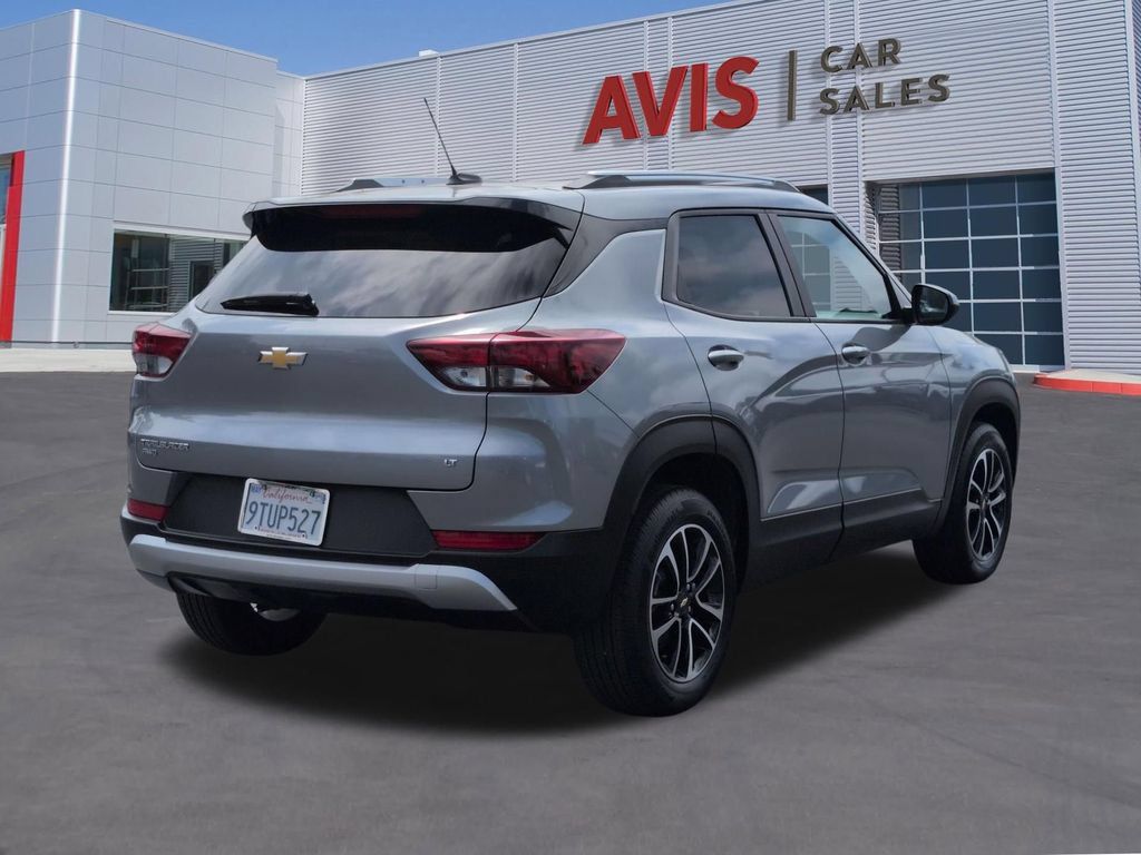Used 2025 Chevrolet TrailBlazer LT AWD/4WD image 6