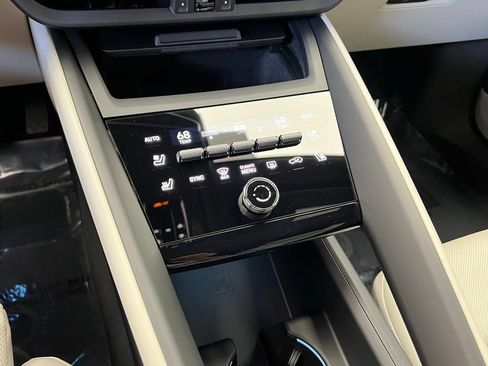 New 2026 Porsche Macan 4 Electric AWD/4WD image 11