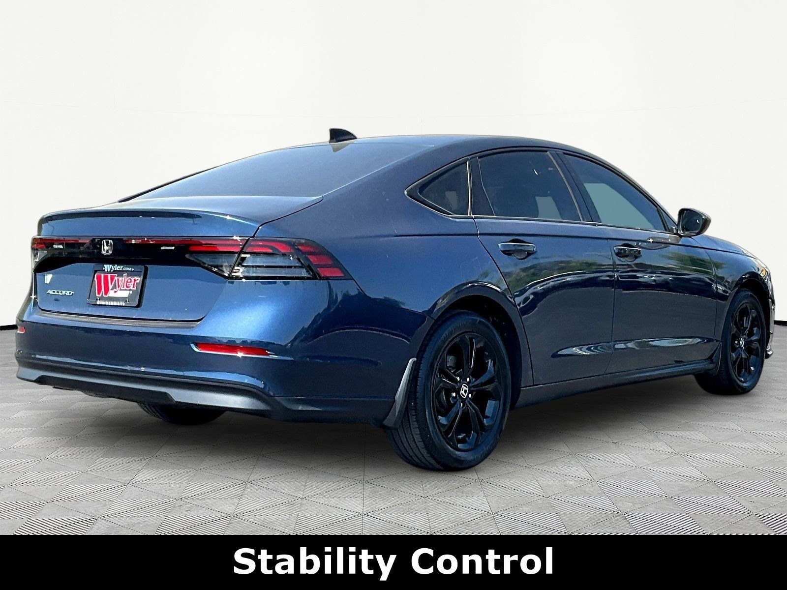 Used 2025 Honda Accord SE image 6