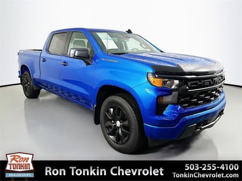 Used 2023 Chevrolet Silverado 1500 Custom image 1