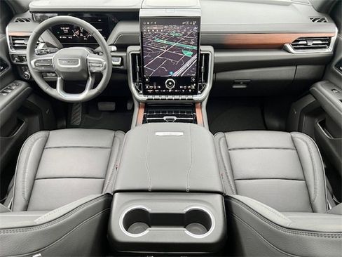 New 2025 GMC Yukon Denali w/ Denali Reserve Package image 21