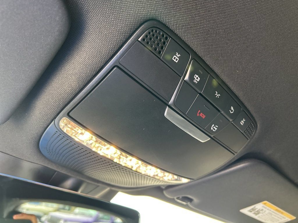 Used 2022 Mercedes-Benz GLC 300 image 44