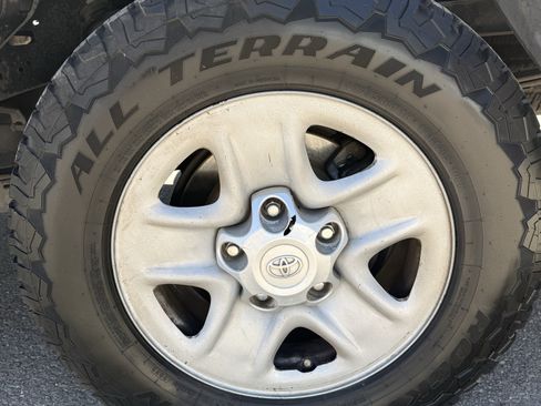 Used 2016 Toyota Tundra SR5 RWD image 17