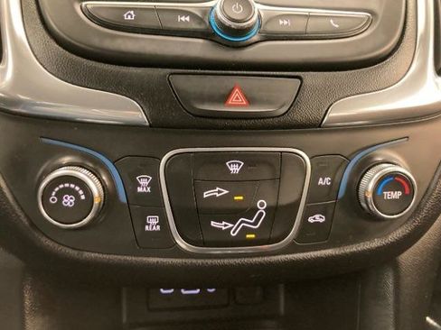 Used 2020 Chevrolet Equinox LT AWD/4WD image 17