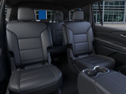 Used 2026 Chevrolet Traverse LT FWD image 18