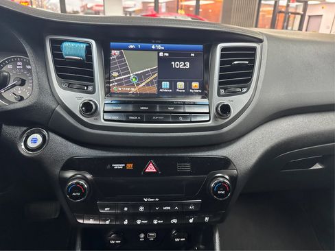 Used 2018 Hyundai Tucson Limited w/ Ultimate Package 02 image 16