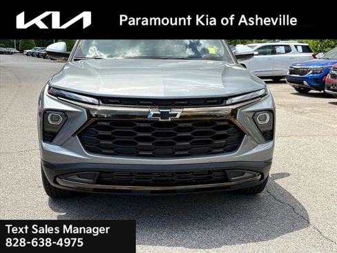 Used 2025 Chevrolet TrailBlazer ACTIV w/ Convenience Package AWD/4WD image 2