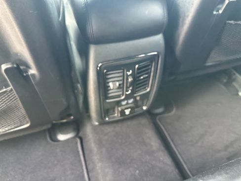 Used 2020 Jeep Grand Cherokee Limited RWD image 31