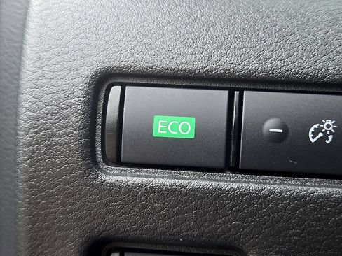 Used 2024 Nissan Sentra SV FWD image 25