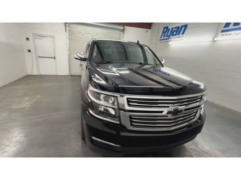 Used 2019 Chevrolet Suburban Premier RWD image 3