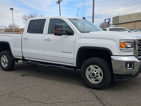Used 2017 GMC Sierra 2500 SLE image 2
