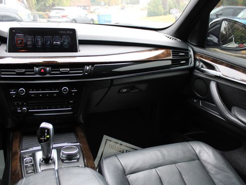 Used 2017 BMW X5 xDrive35i image 12