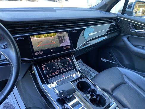 Used 2020 Audi Q7 2.0T Premium Plus w/ Premium Plus Package AWD/4WD image 22