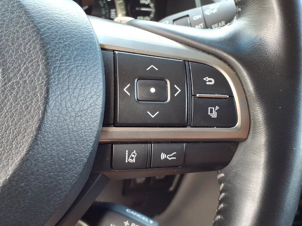 Used 2021 Lexus LX 570 4WD w/ Luxury Package image 23
