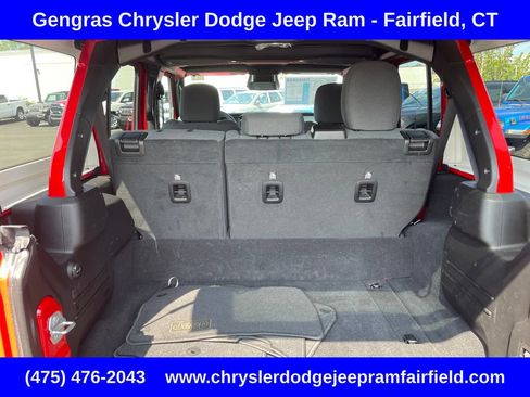 Certified 2025 Jeep Wrangler Unlimited Sahara w/ Safety Group AWD/4WD image 32