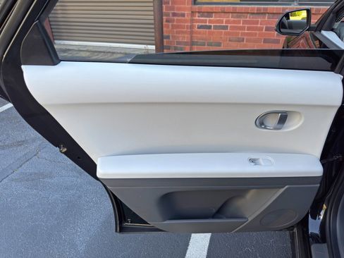 Used 2022 Hyundai Ioniq 5 SE image 37