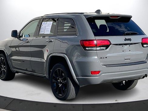 Certified 2022 Jeep Grand Cherokee Laredo X image 7