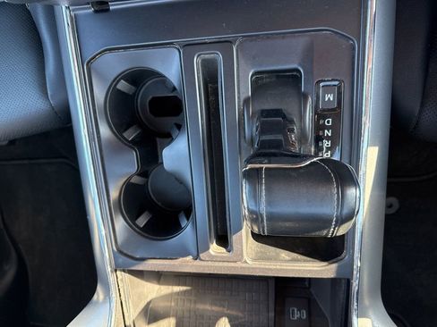 Used 2022 Ford F150 Lariat w/ Equipment Group 502A High image 30