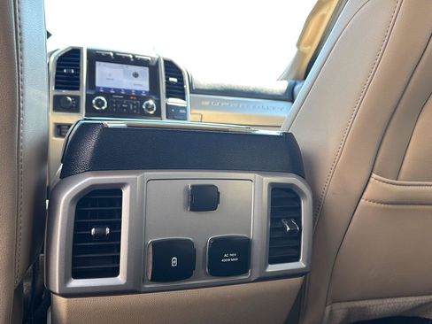 Used 2020 Ford F250 Lariat w/ Chrome Package AWD/4WD image 15