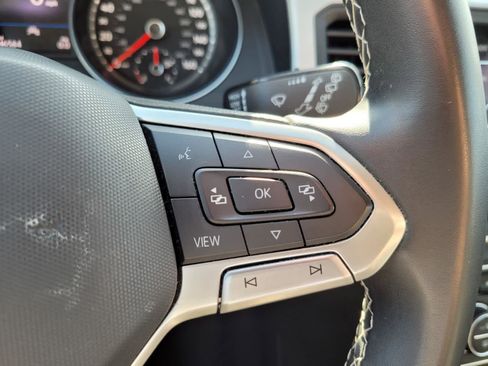 Used 2021 Volkswagen Atlas SE image 13